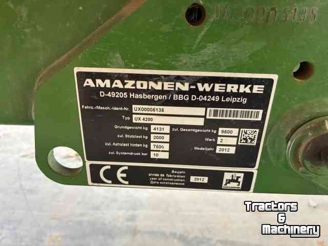 Veldspuit Amazone UX 4200 spuit