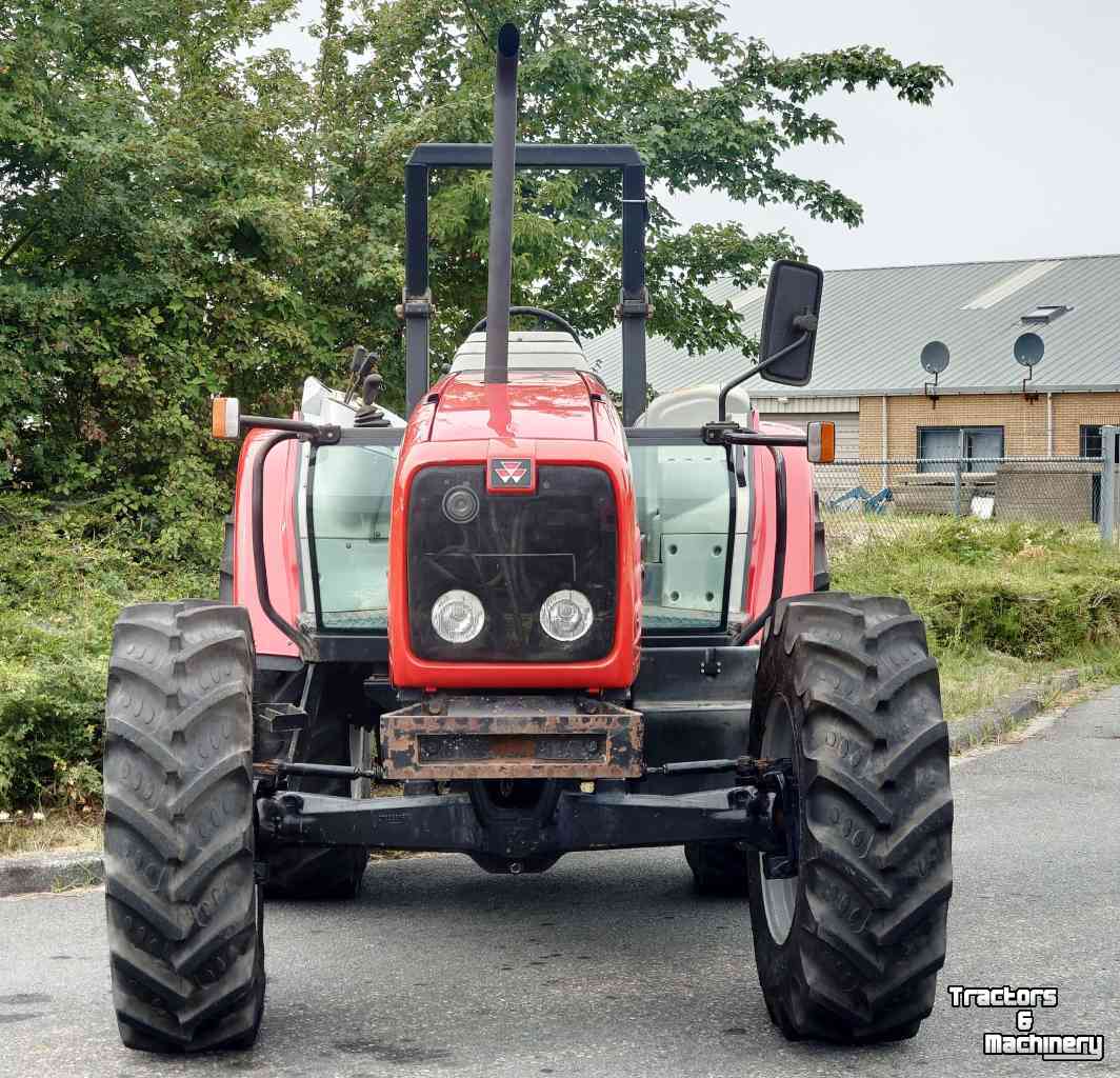 Tractor / Trekker Massey Ferguson 5425 4x4 Open station