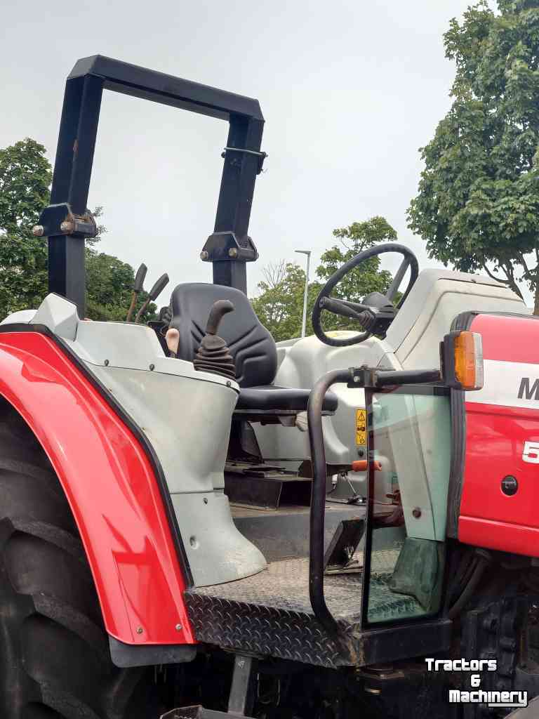 Tractor / Trekker Massey Ferguson 5425 4x4 Open station