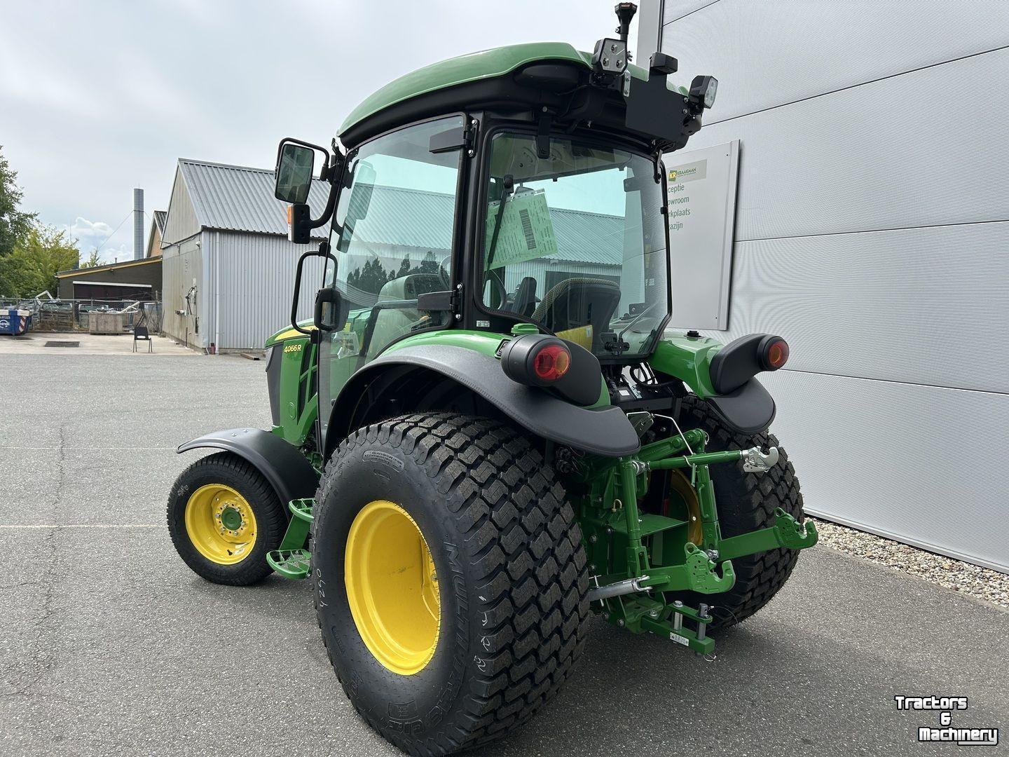 Smalspoor tractor John Deere 4066R