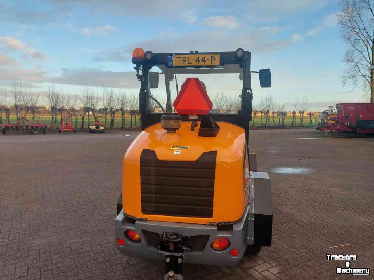 Shovel / Wiellader / Kniklader Giant SHOVEL G3500 TELE