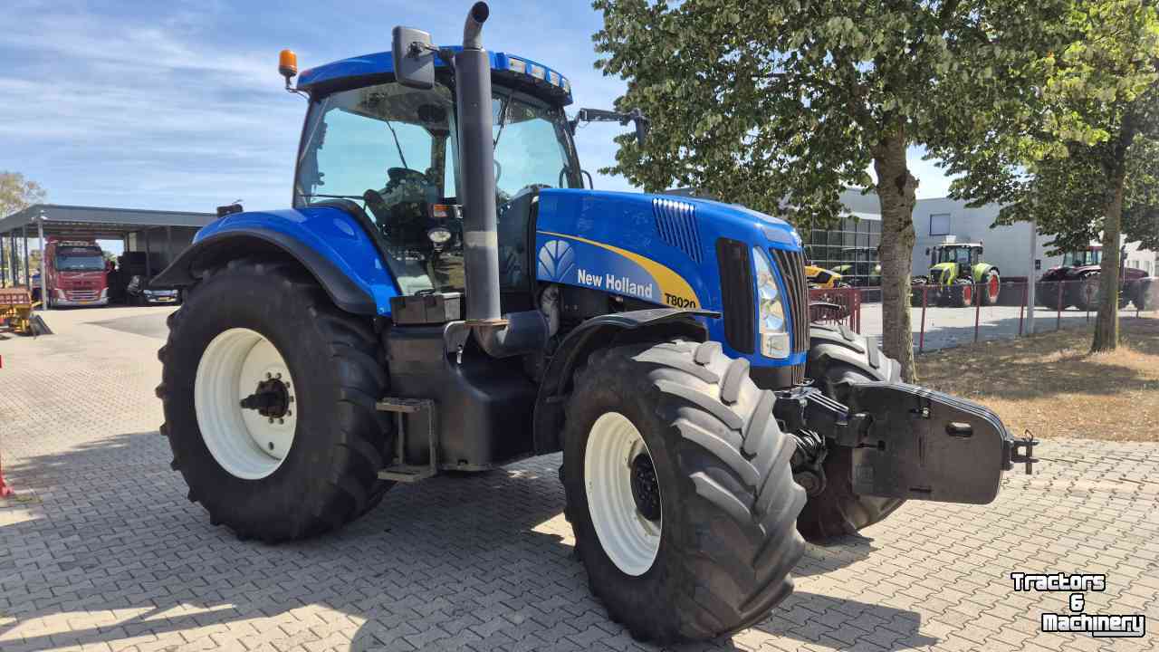 Tractor / Trekker New Holland T8020 FP 40 Kmh. Lucht, geveerde vooras