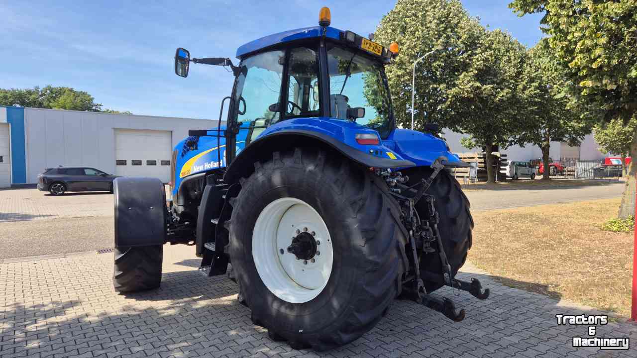 Tractor / Trekker New Holland T8020 FP 40 Kmh. Lucht, geveerde vooras