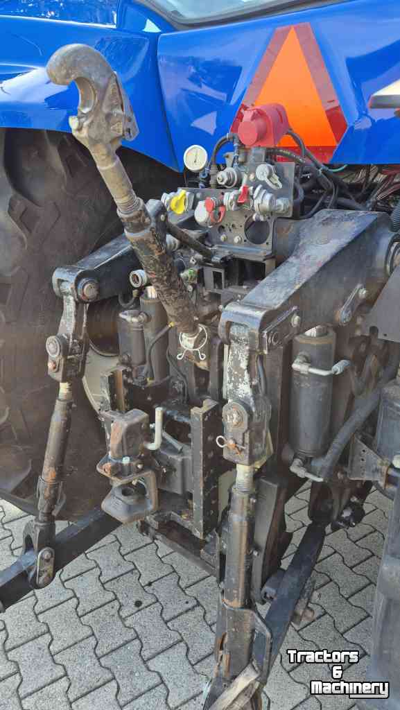 Tractor / Trekker New Holland T8020 FP 40 Kmh. Lucht, geveerde vooras