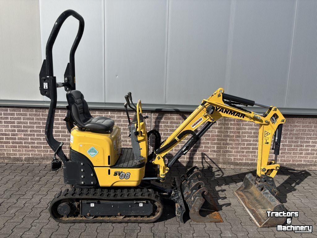 Mini-graver / Mini-graafmachine Yanmar SV08