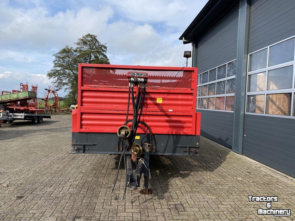 Blokkendoseerwagen Schuitemaker Amigo 40 kuilvoerblokkendoseerwagen