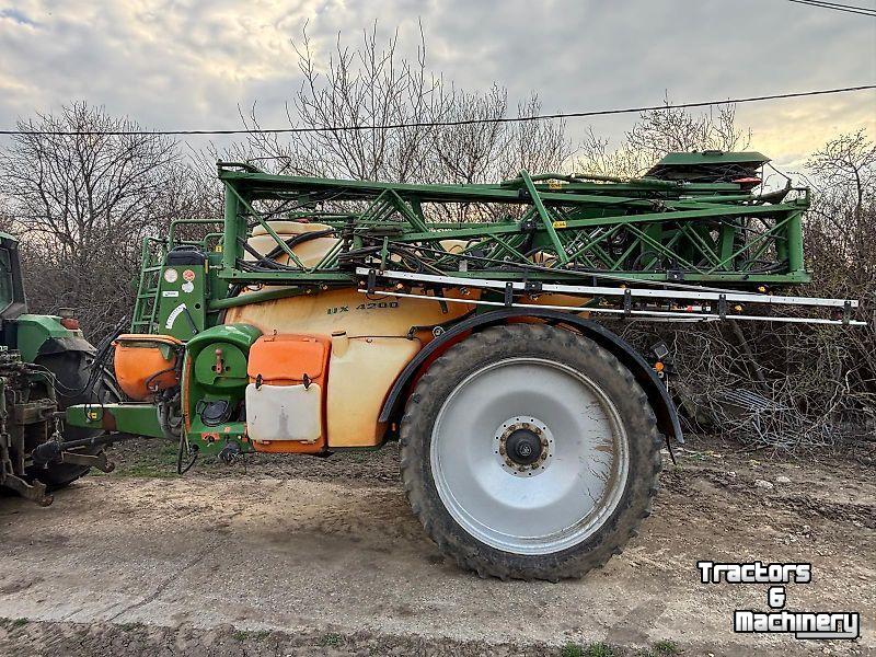 Veldspuit Amazone UX 4200