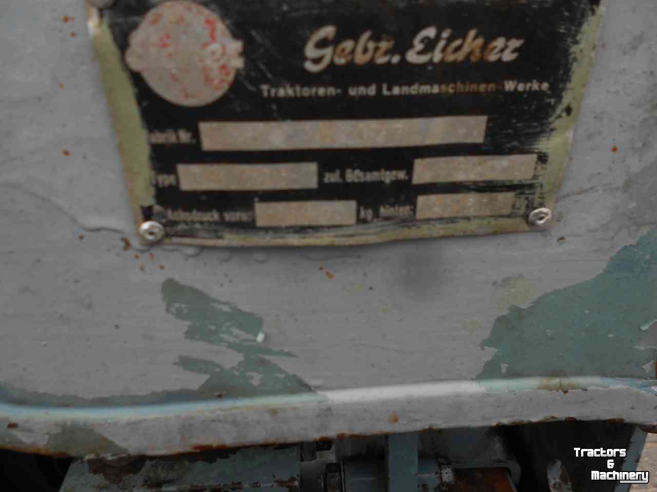 Smalspoor tractor Eicher es 202