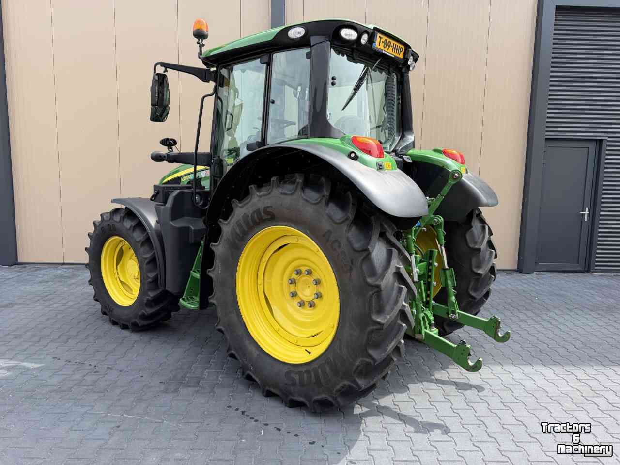 Tractor / Trekker John Deere 6120M