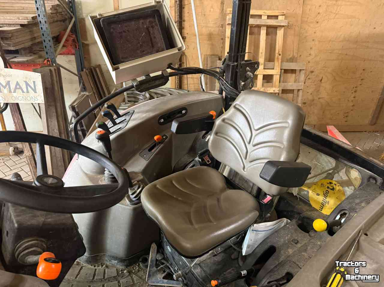 Tractor / Trekker Case-IH Farmall 75a
