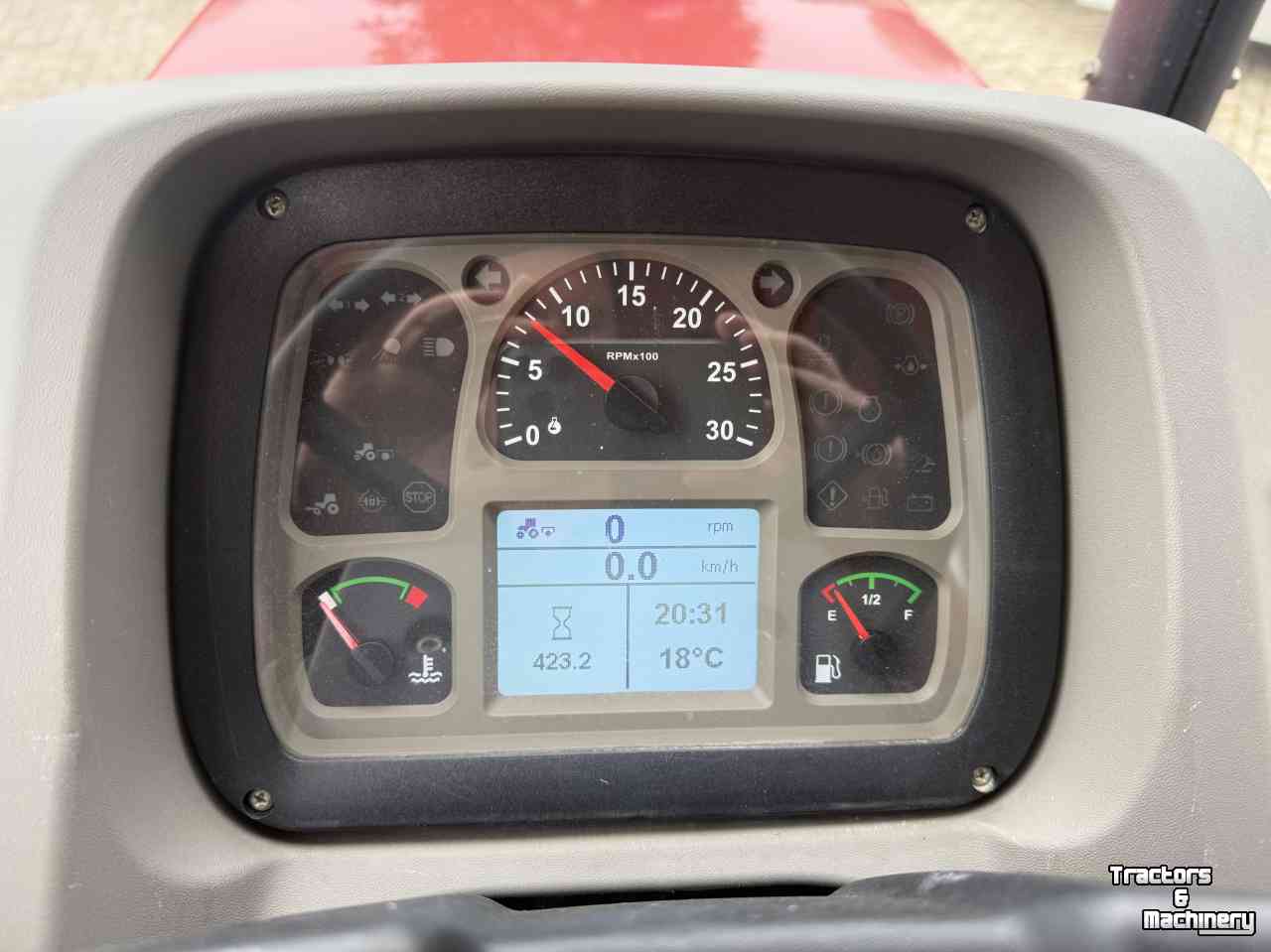 Tractor / Trekker Case-IH Farmall 75a gps, kruip. Als nieuw!