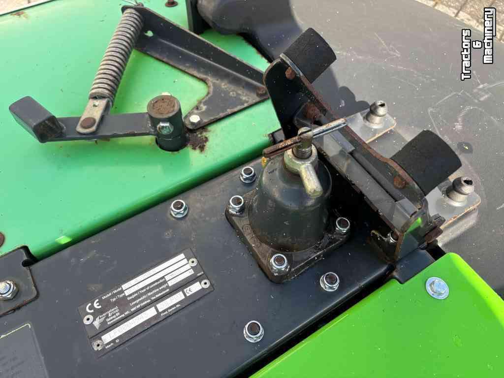 Maaier Deutz-Fahr KM 4.29   ( Kuhn PZ300 )