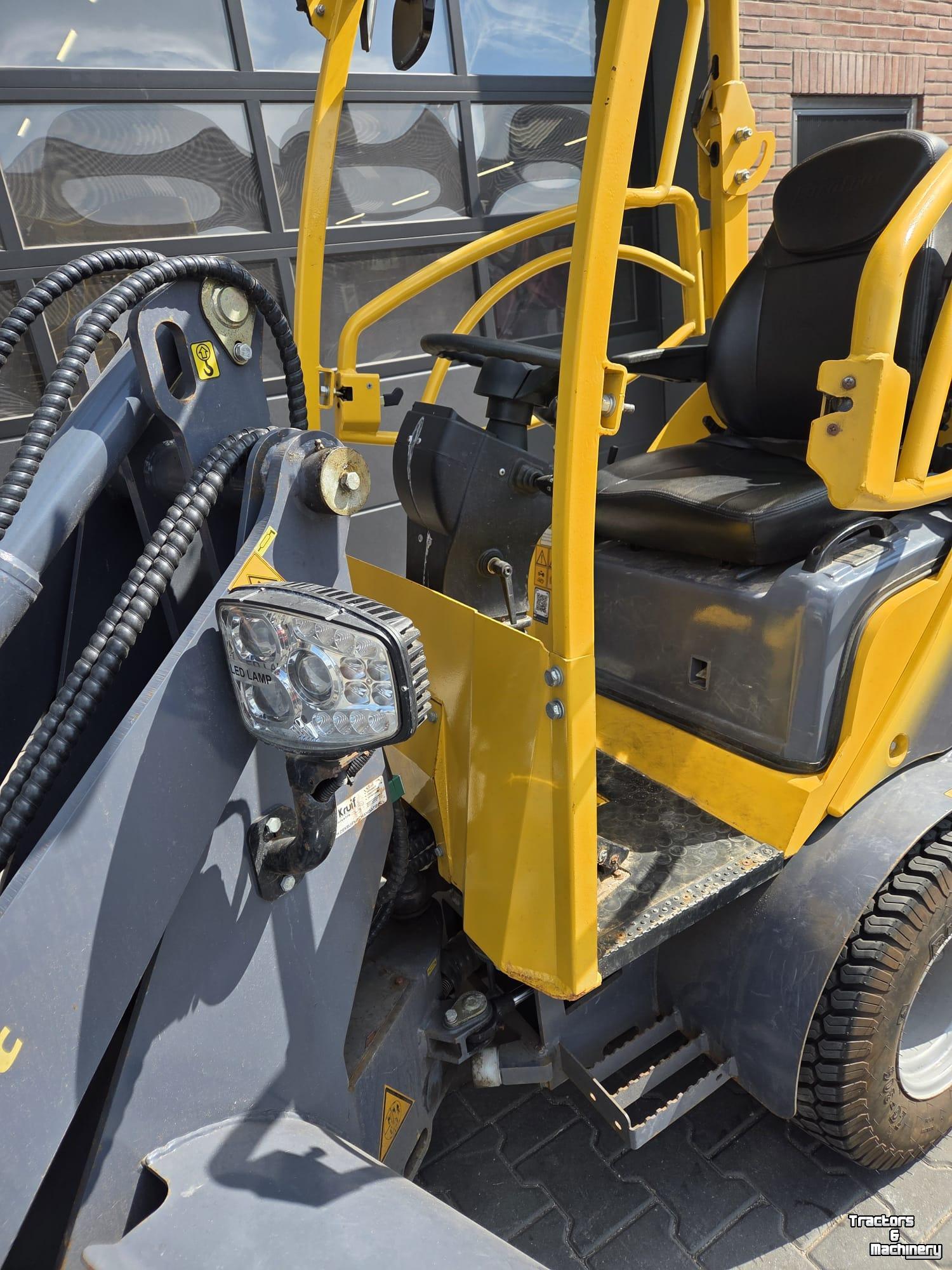 Shovel / Wiellader / Kniklader Eurotrac W11