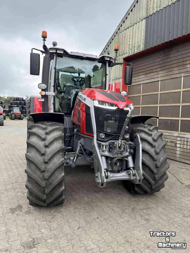 Tractor / Trekker Massey Ferguson 8S.225 Dyna-VT Exclusive Tractoren