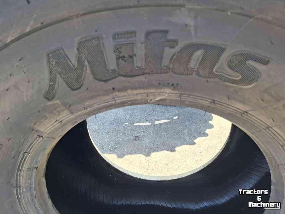 Wielen, Banden, Velgen & Afstandsringen Mitas 560/60R22.5