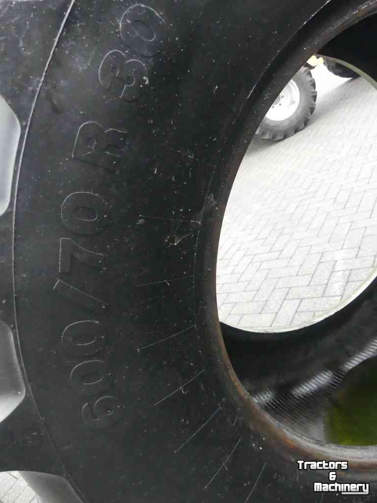 Overige traktoren en toebehoren Vredestein Vredestein 600/70R30