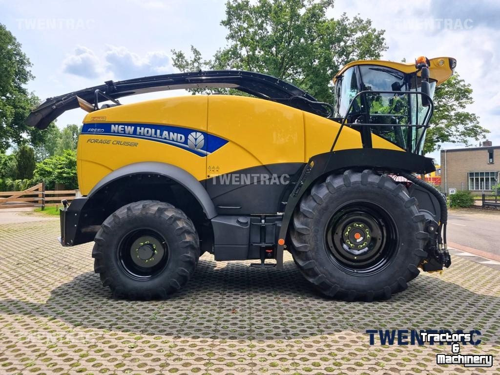 Veldhakselaar New Holland FR 550 hakselaar