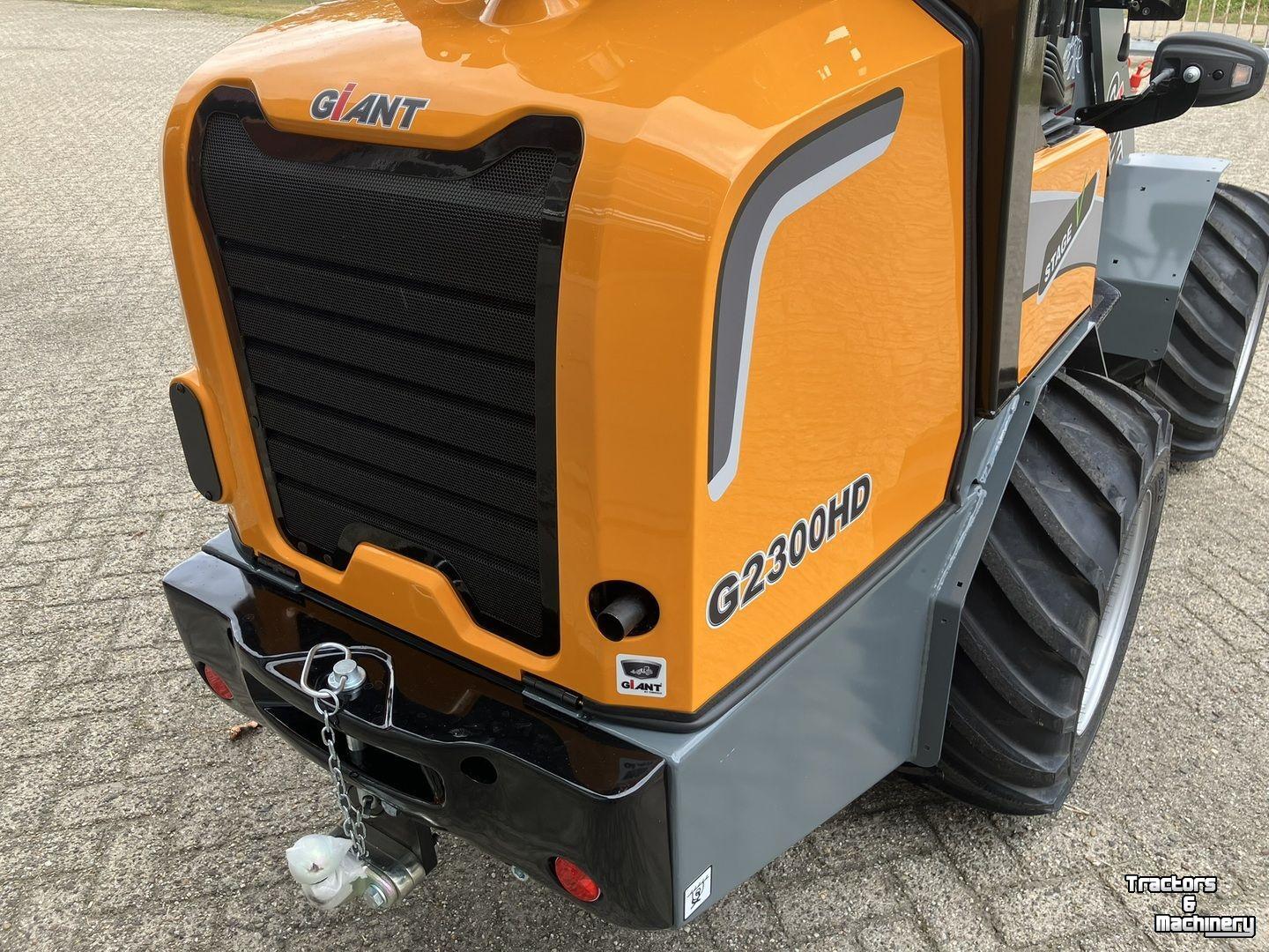 Shovel / Wiellader / Kniklader Giant G2300 HD
