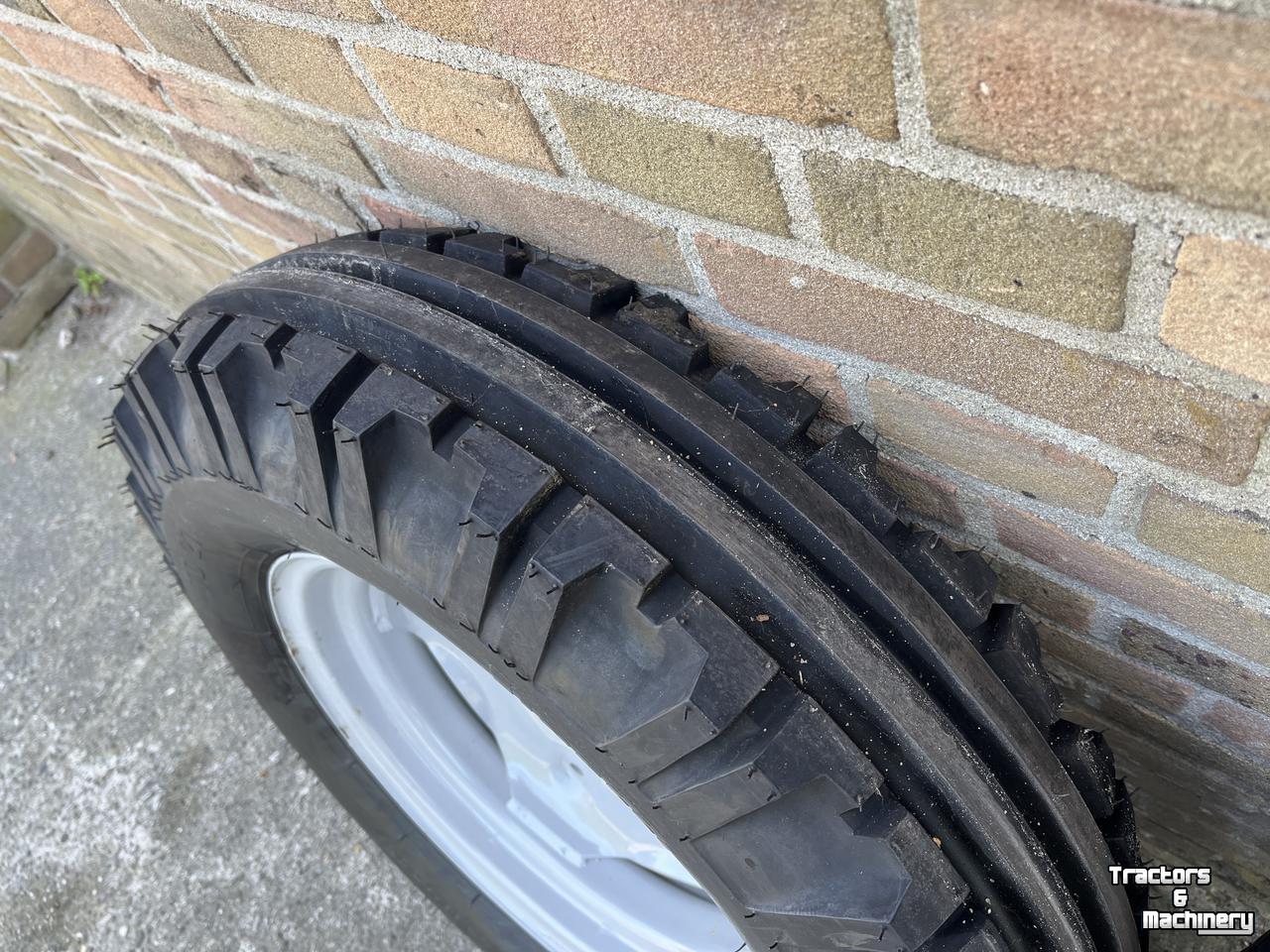 Wielen, Banden, Velgen & Afstandsringen Pirelli 6.50-16
