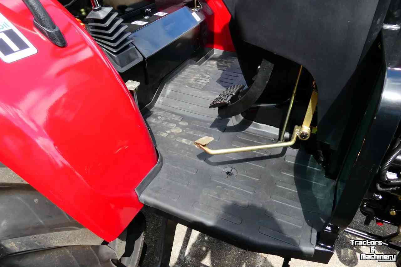 Compact tractor Knegt 304 G2 Stage V