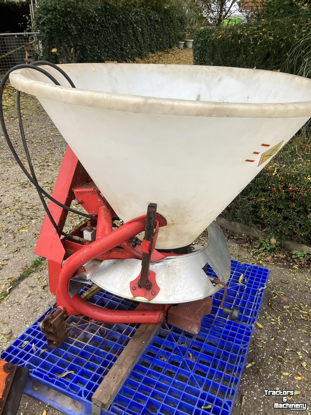 Sneeuwruim werktuigen  VP11
