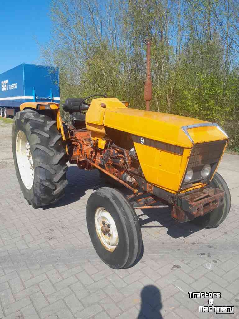 Traktoren Renault 89