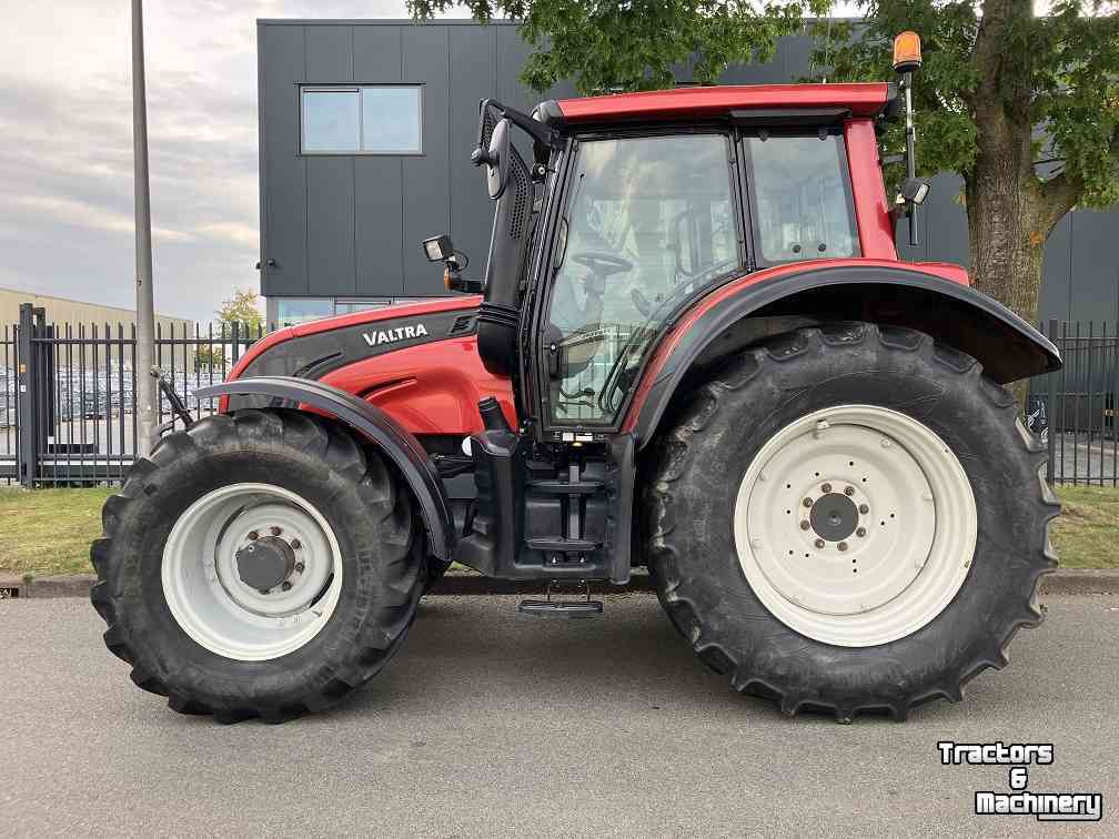 Tractor / Trekker Valtra N142
