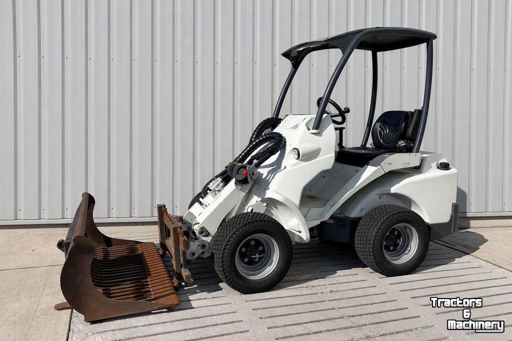Shovel / Wiellader / Kniklader Avant Avant 523