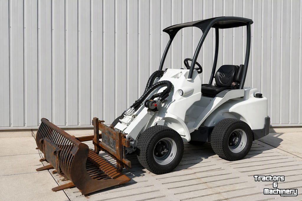 Shovel / Wiellader / Kniklader Avant Avant 523