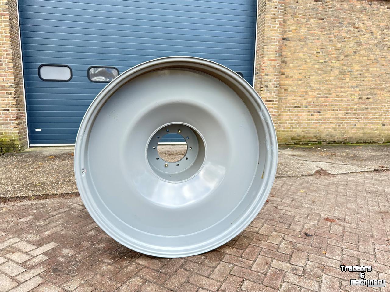 Wielen, Banden, Velgen & Afstandsringen Titan W10AR54 VELGEN