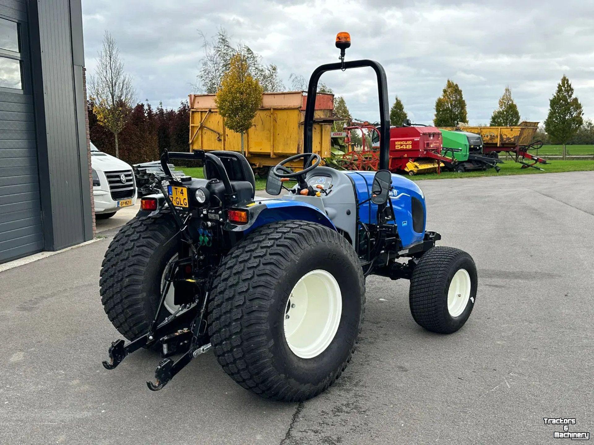 Smalspoor tractor New Holland Boomer 55