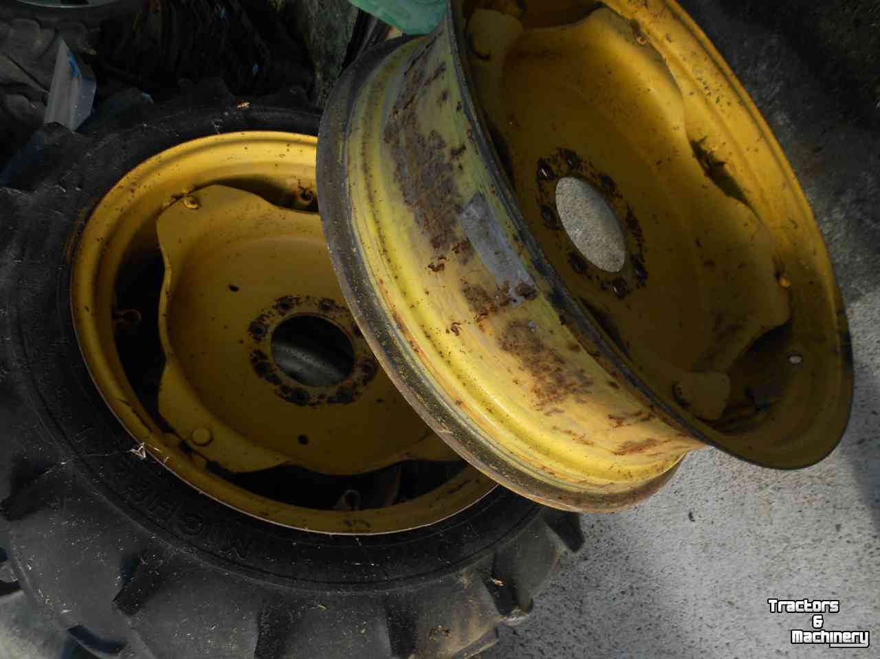 Wielen, Banden, Velgen & Afstandsringen John Deere 9-28