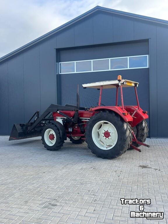 Tractor / Trekker Case 844