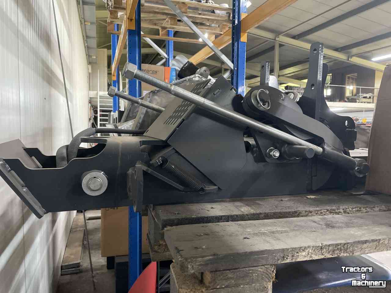 Diverse nieuwe onderdelen Kubota Treklat en  oppikhaak