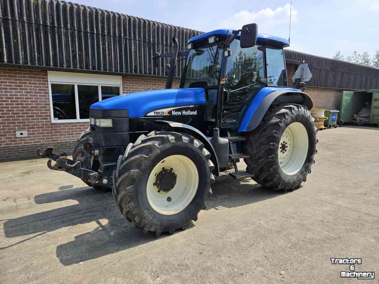 Traktoren New Holland TM 120