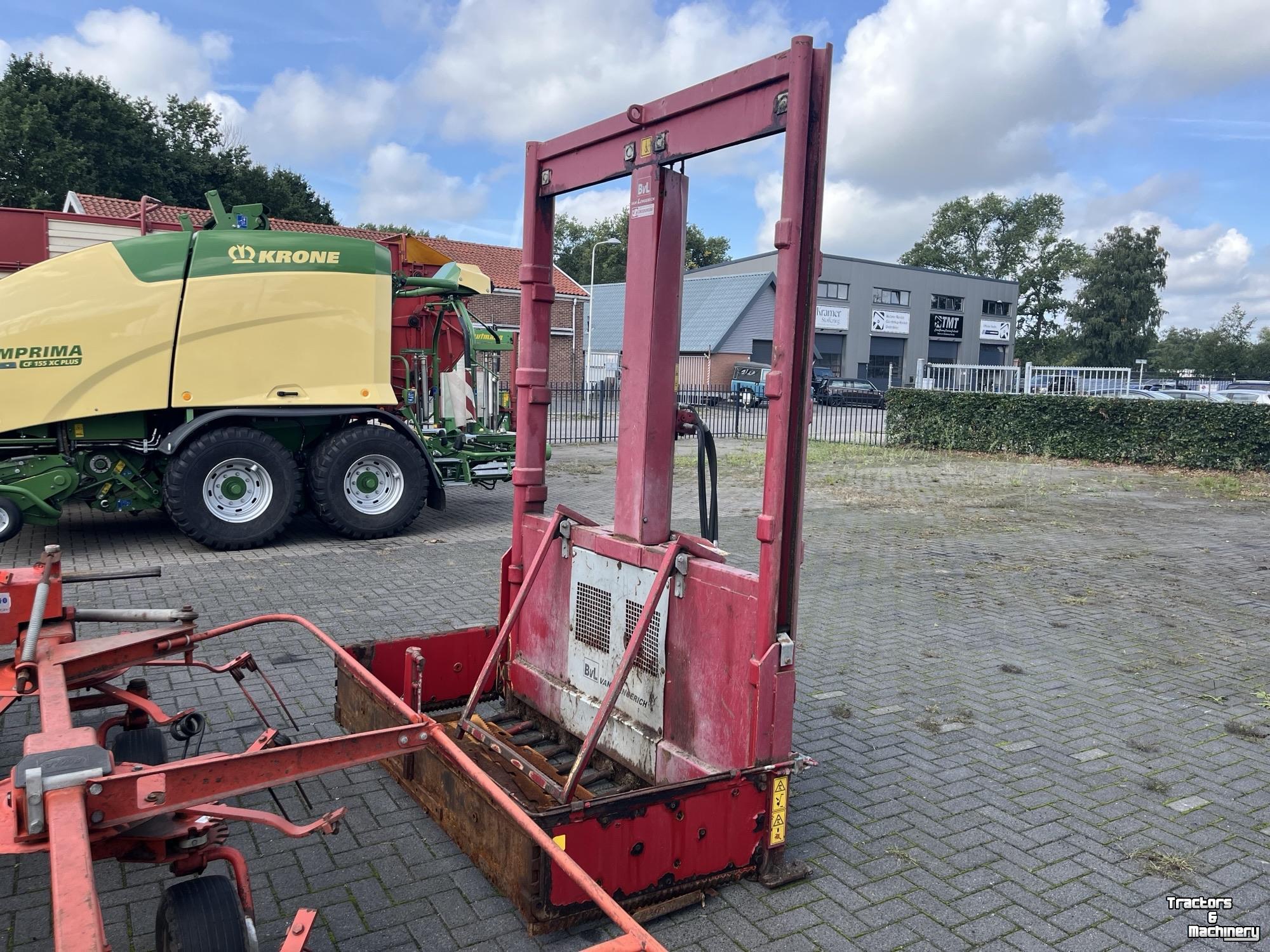 Voeruitkuilbak Van Lengerich BVL kuilvoersnijder 195 defect