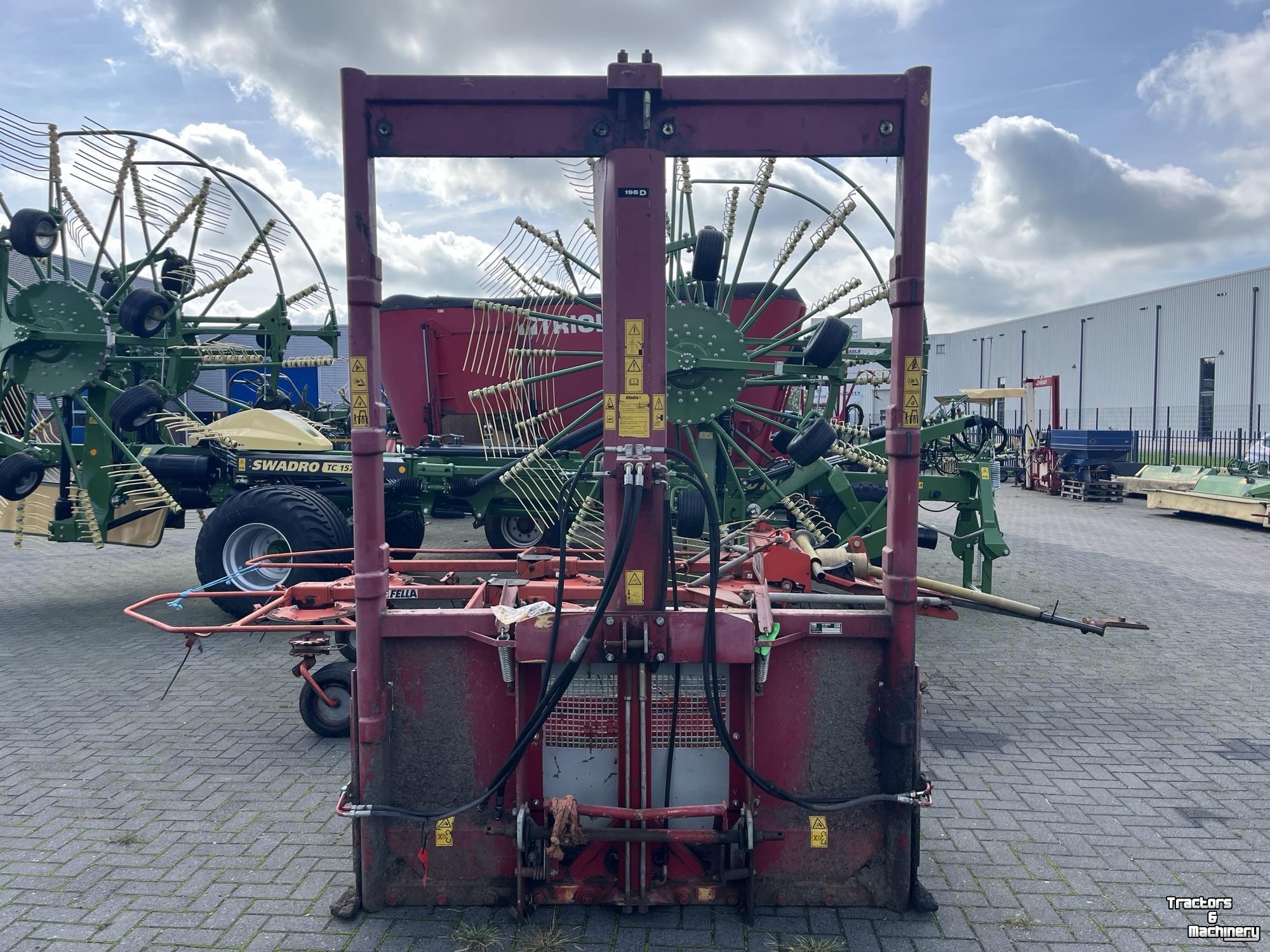 Voeruitkuilbak Van Lengerich BVL kuilvoersnijder 195 defect