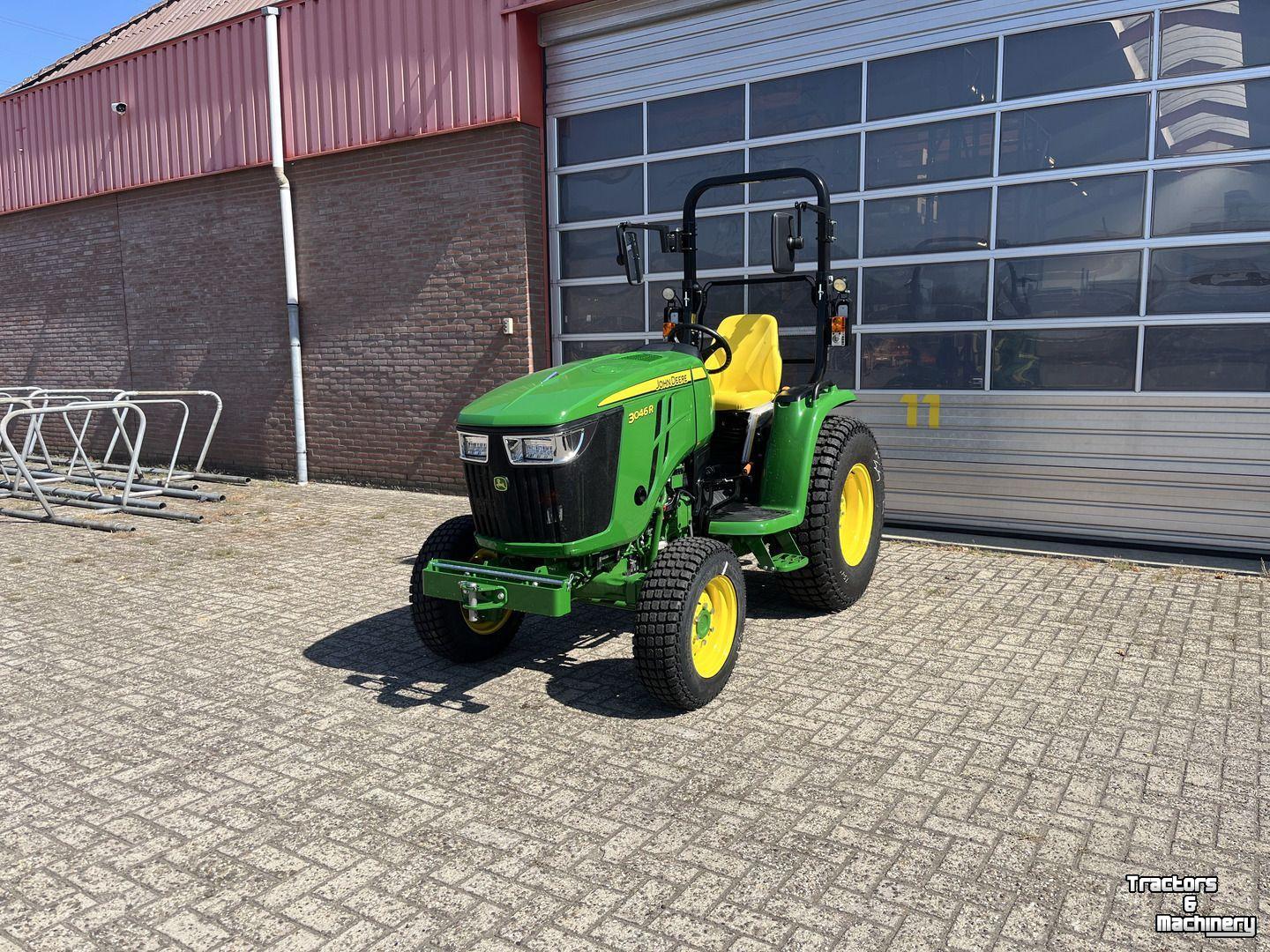 Smalspoor tractor John Deere 3046R