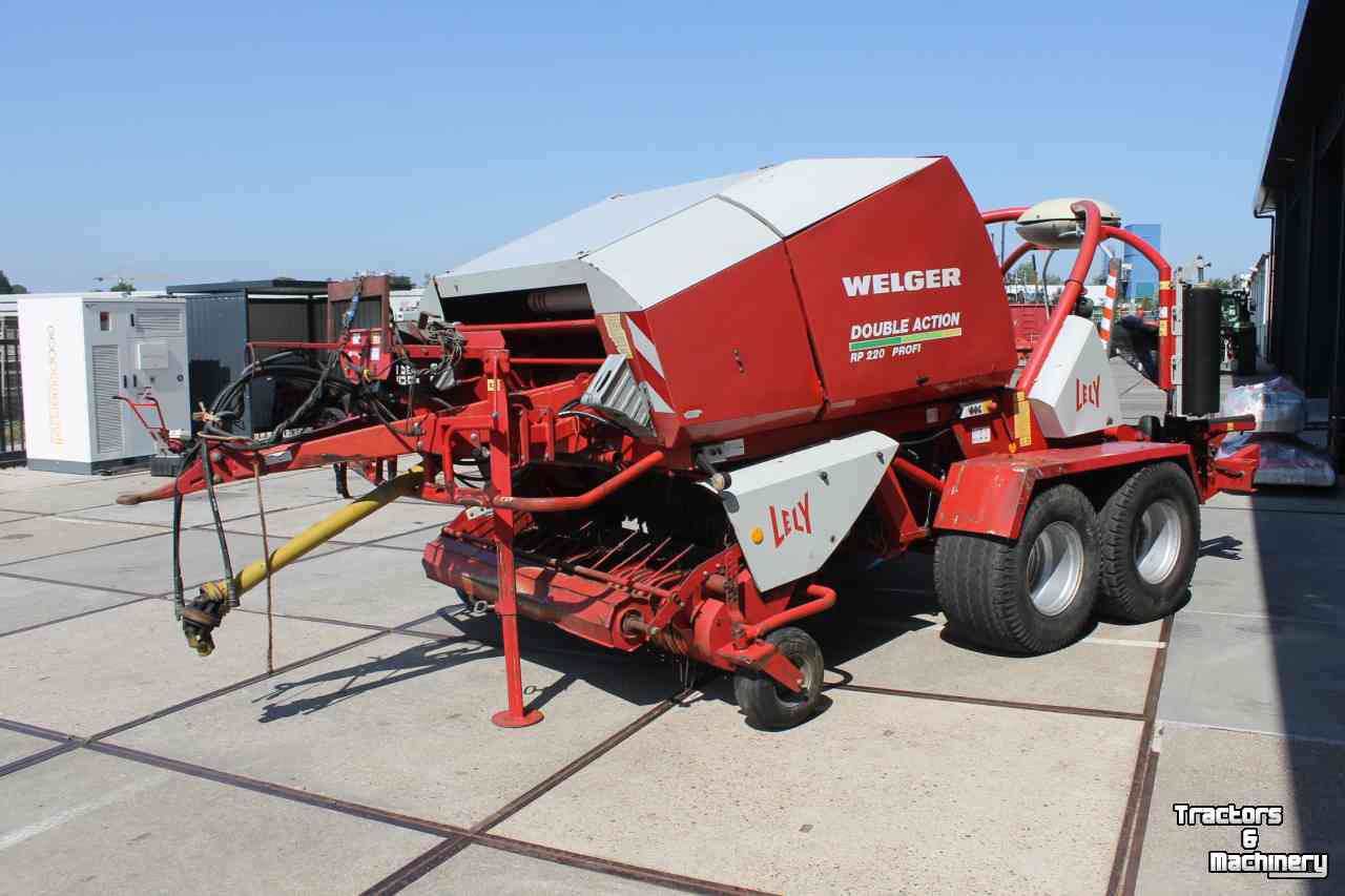 Persen / Balenpers / Pakkenpers Welger RP 220 Profi Double Action Welger/Lely RP220 ronde balenpers wikkelaar pers/wikkelcombinatie