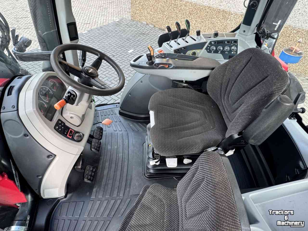 Tractor / Trekker Valtra N 134H5 Hitech vol geveerd lucht Frontlader Manip 120  3692u