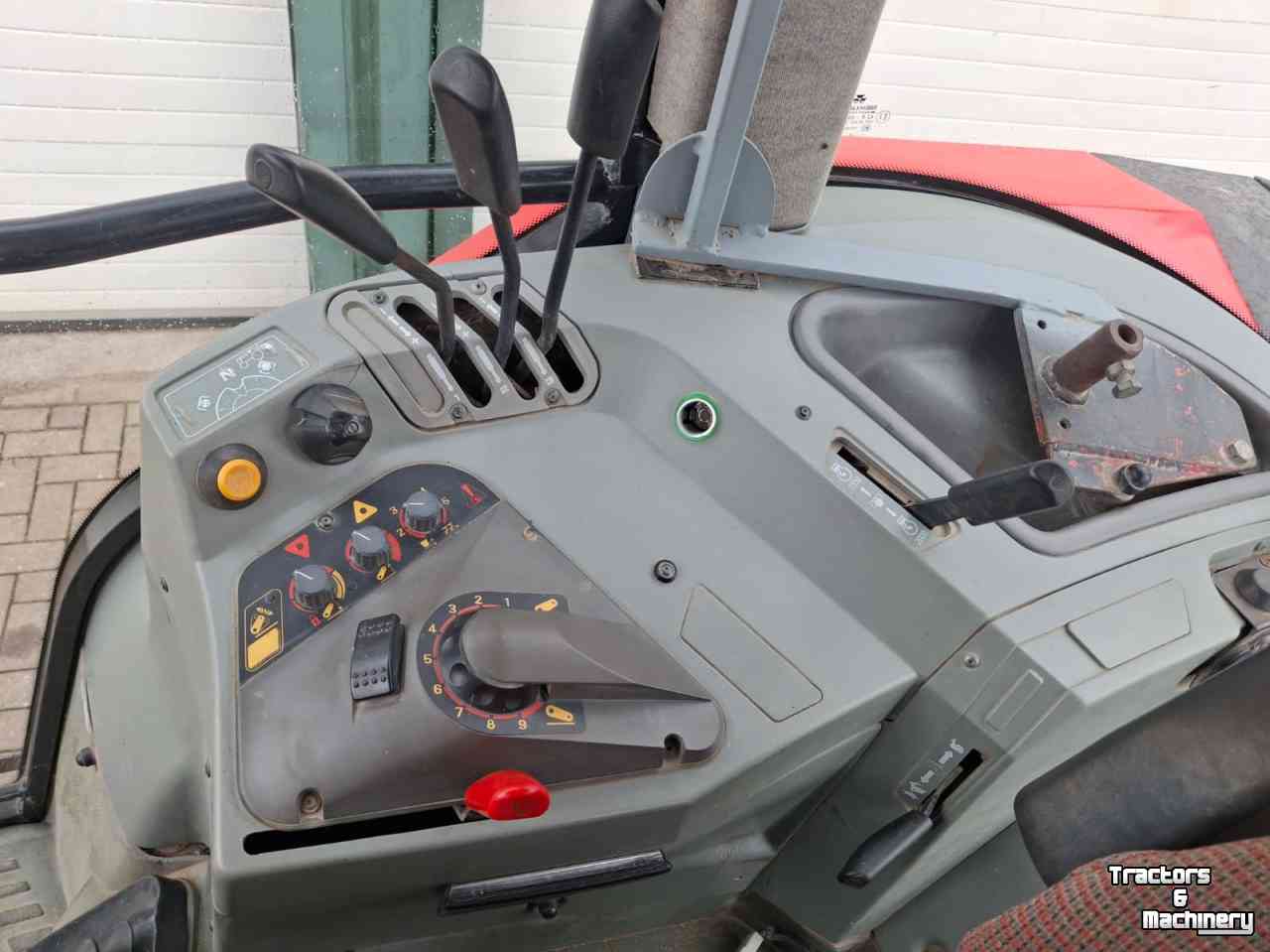 Tractor / Trekker Massey Ferguson 6150 Dynashift