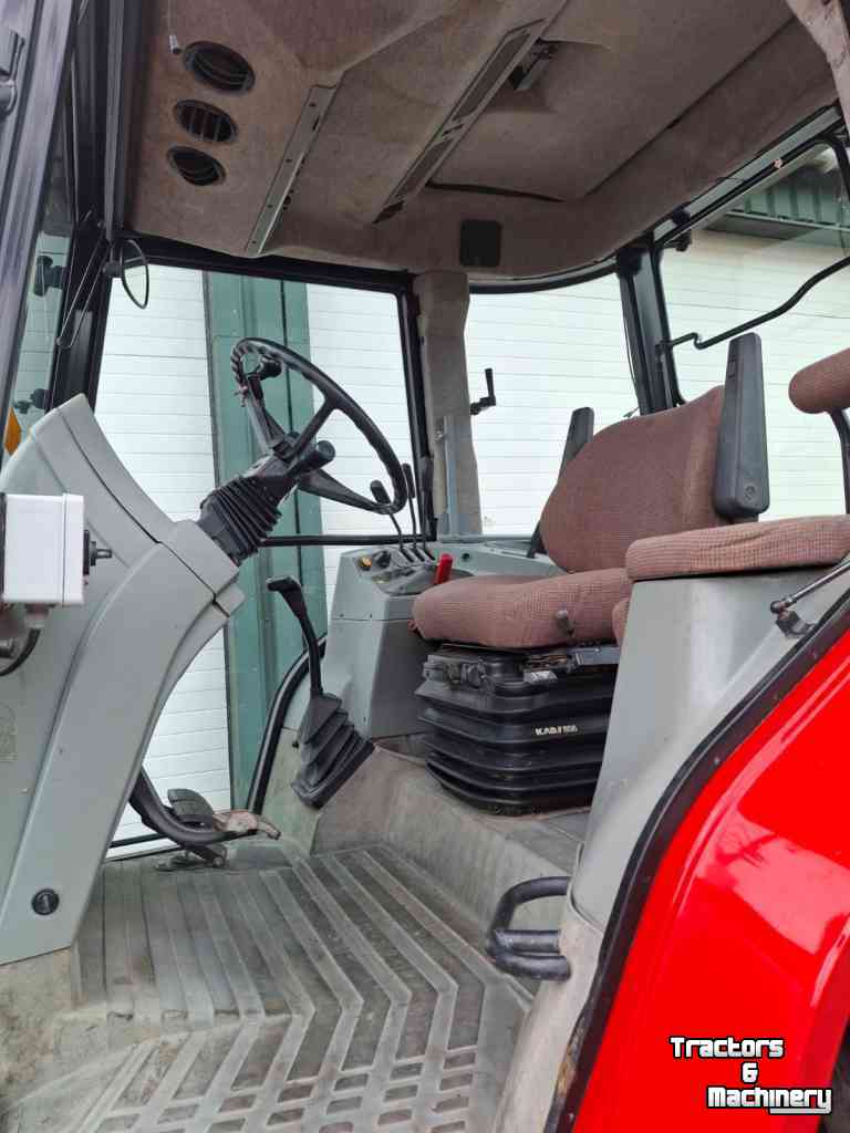 Tractor / Trekker Massey Ferguson 6150 Dynashift