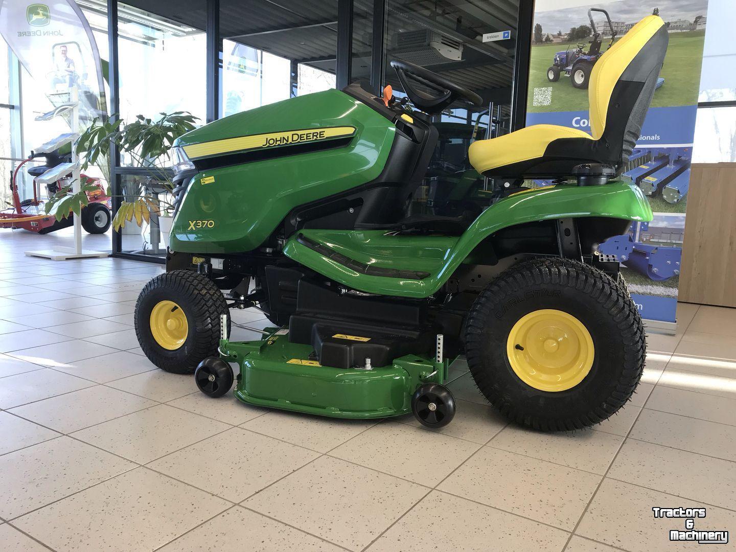 Zitmaaier John Deere X370