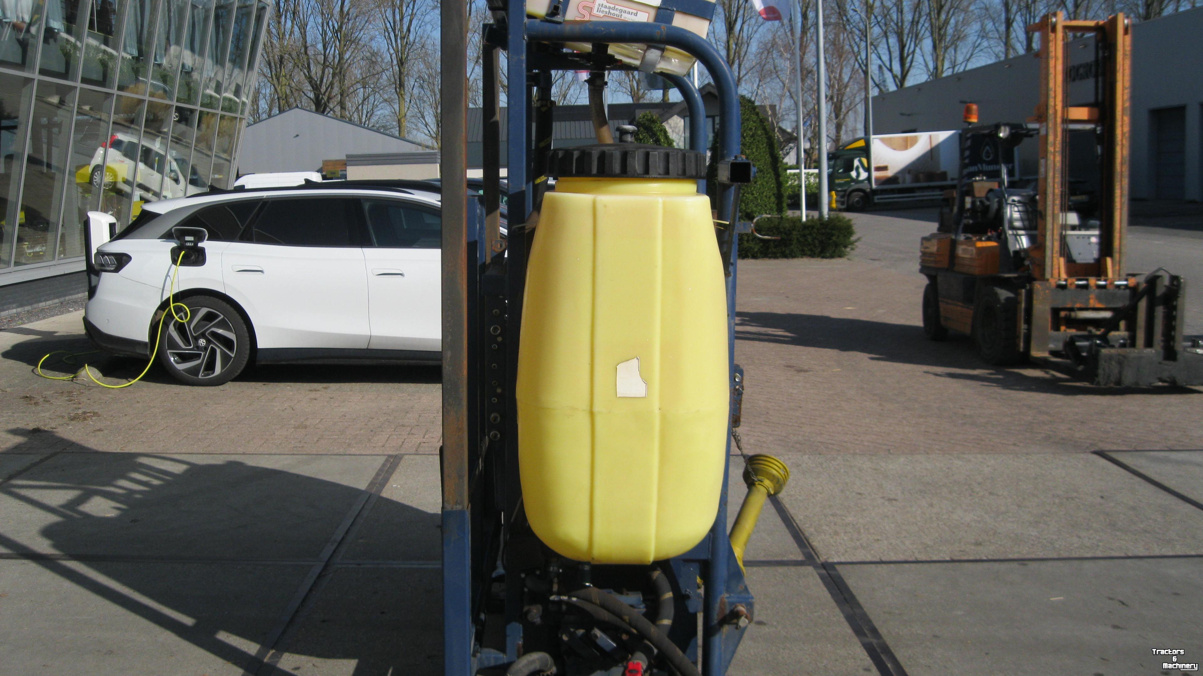 Veldspuit Hoegen Dijkhof 800 liter tank met frame