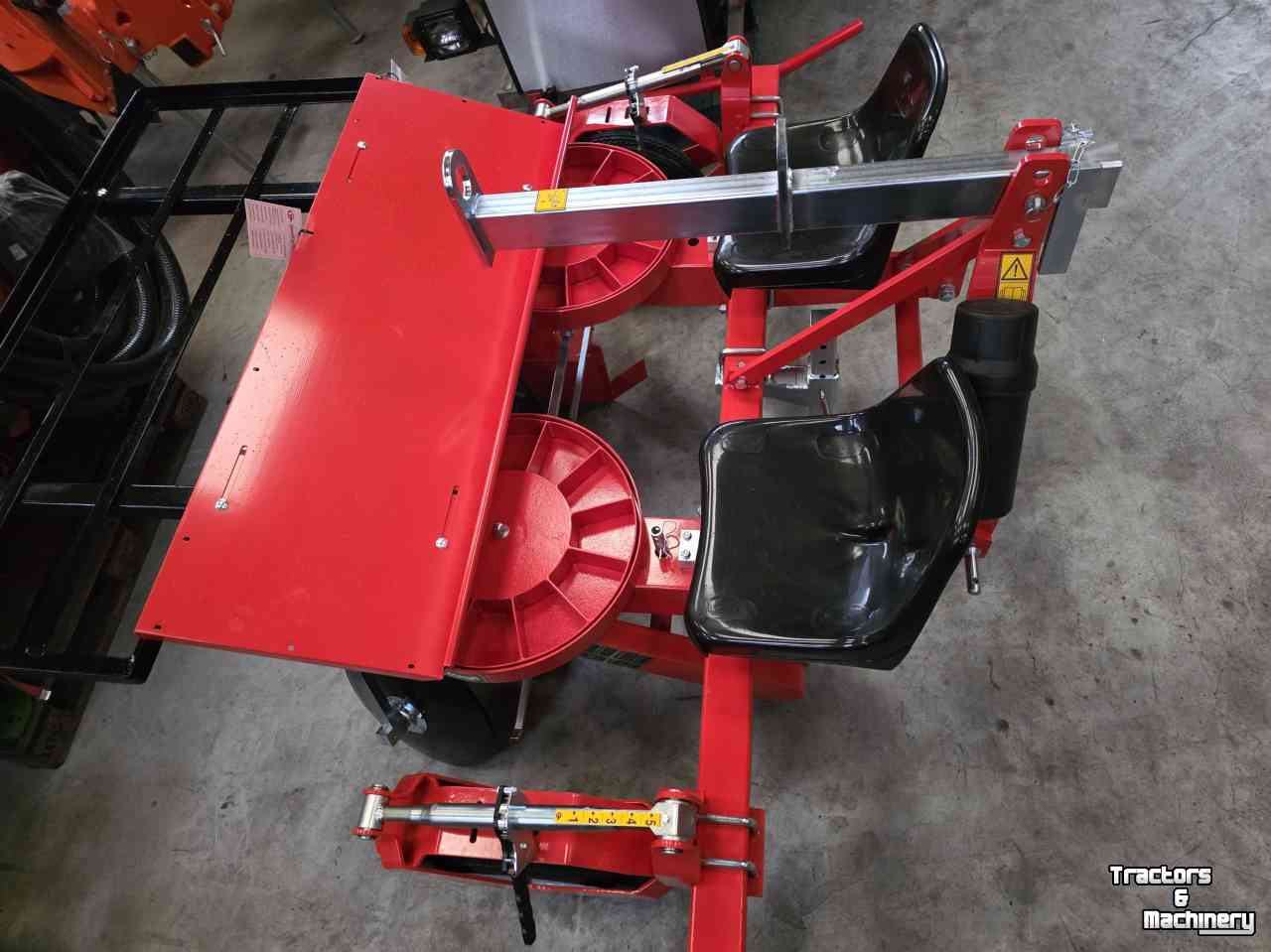 Pootmachine Checchi e Magli F300L pootlorrie | stammenplanter |