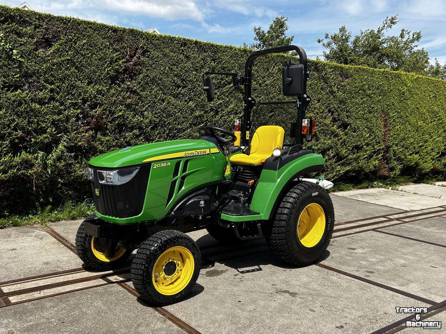 Smalspoor tractor John Deere 2032R