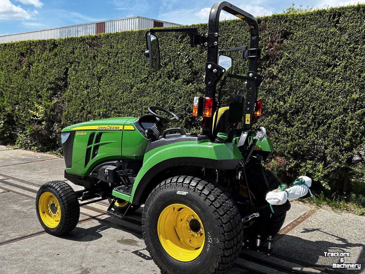 Smalspoor tractor John Deere 2032R