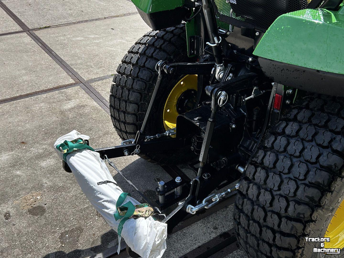 Smalspoor tractor John Deere 2032R