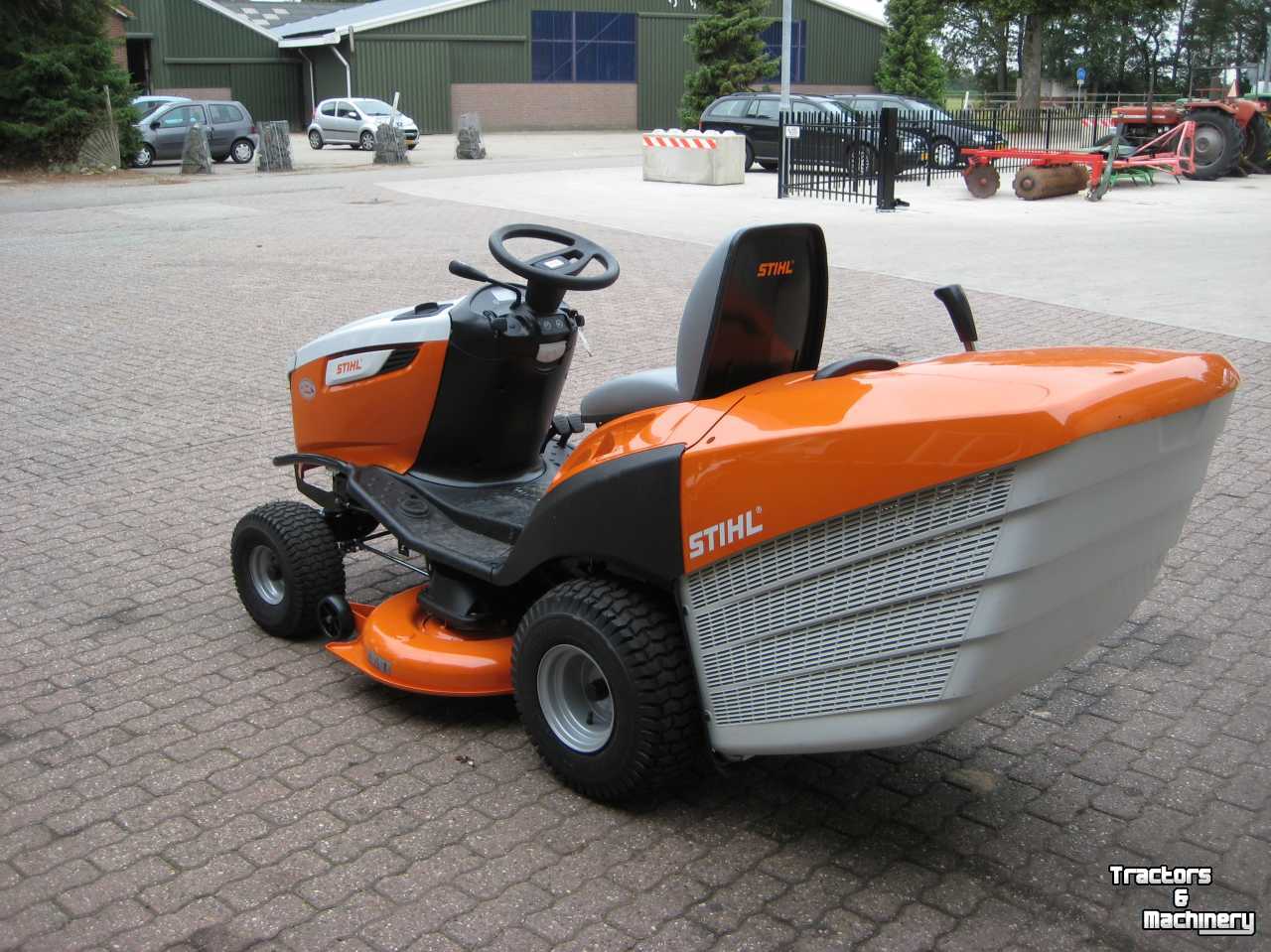 Zitmaaier Stihl RT6112C