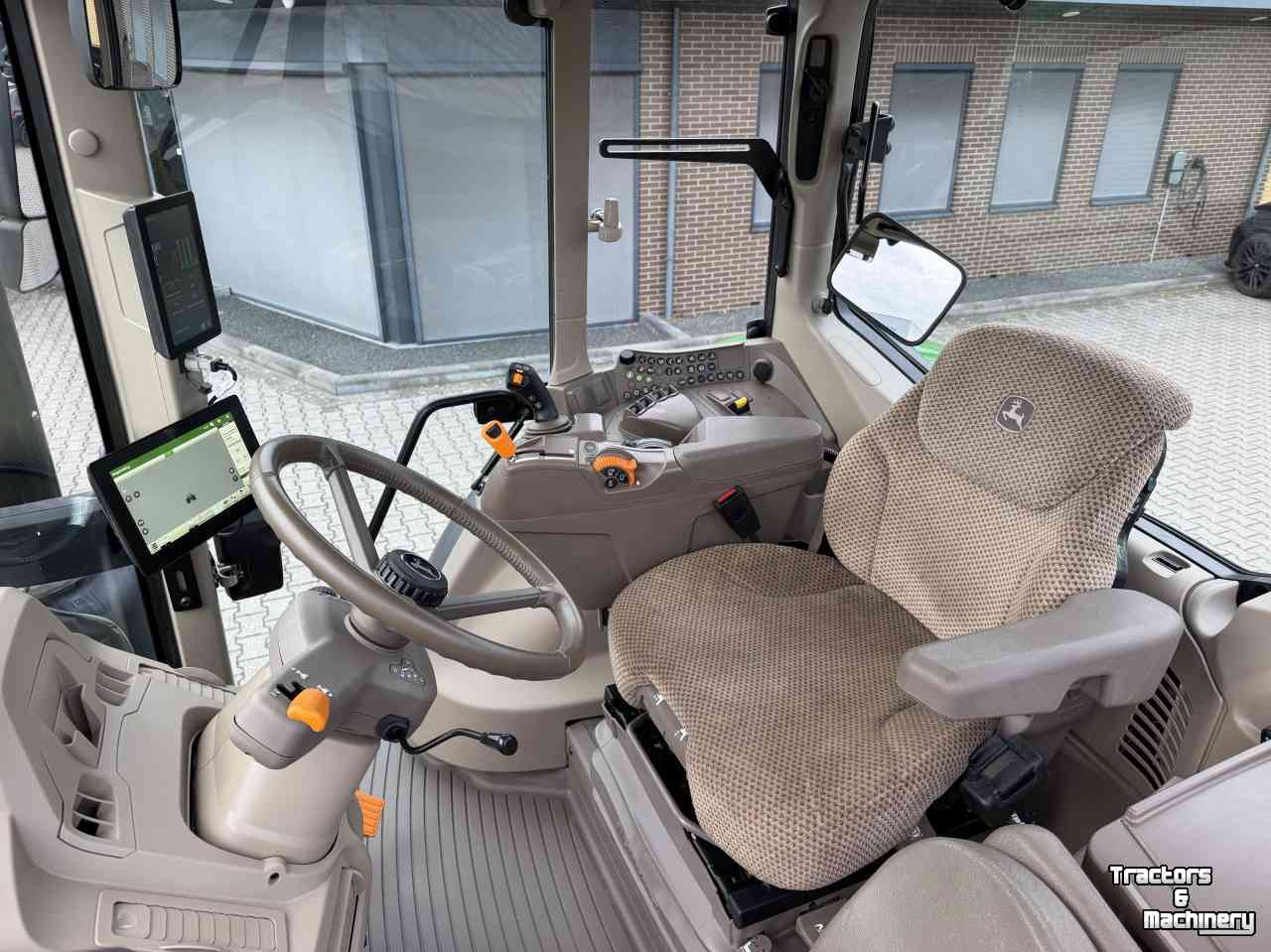 Tractor / Trekker John Deere 6M200 AP 50KM 2025 795 UUR AUTOTRAC-READY + G5-DISPLAY DEMO!!!